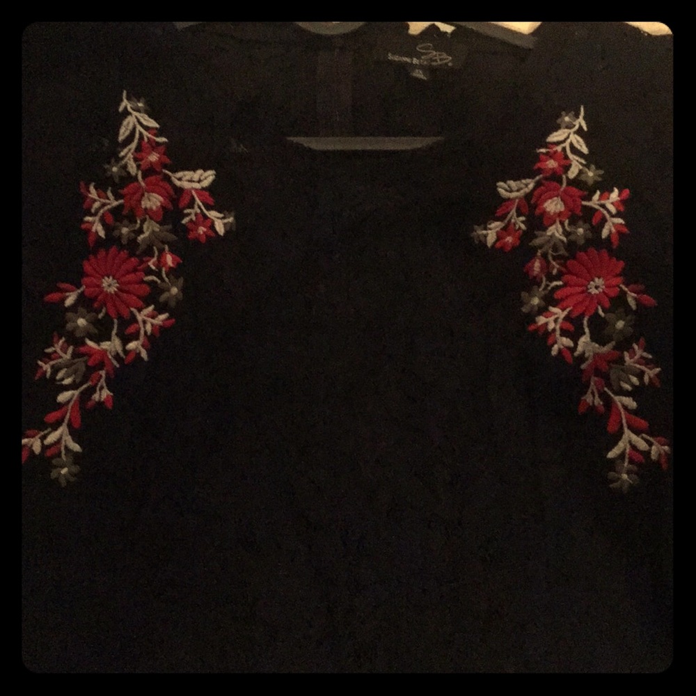 Floral appliqué lace dress